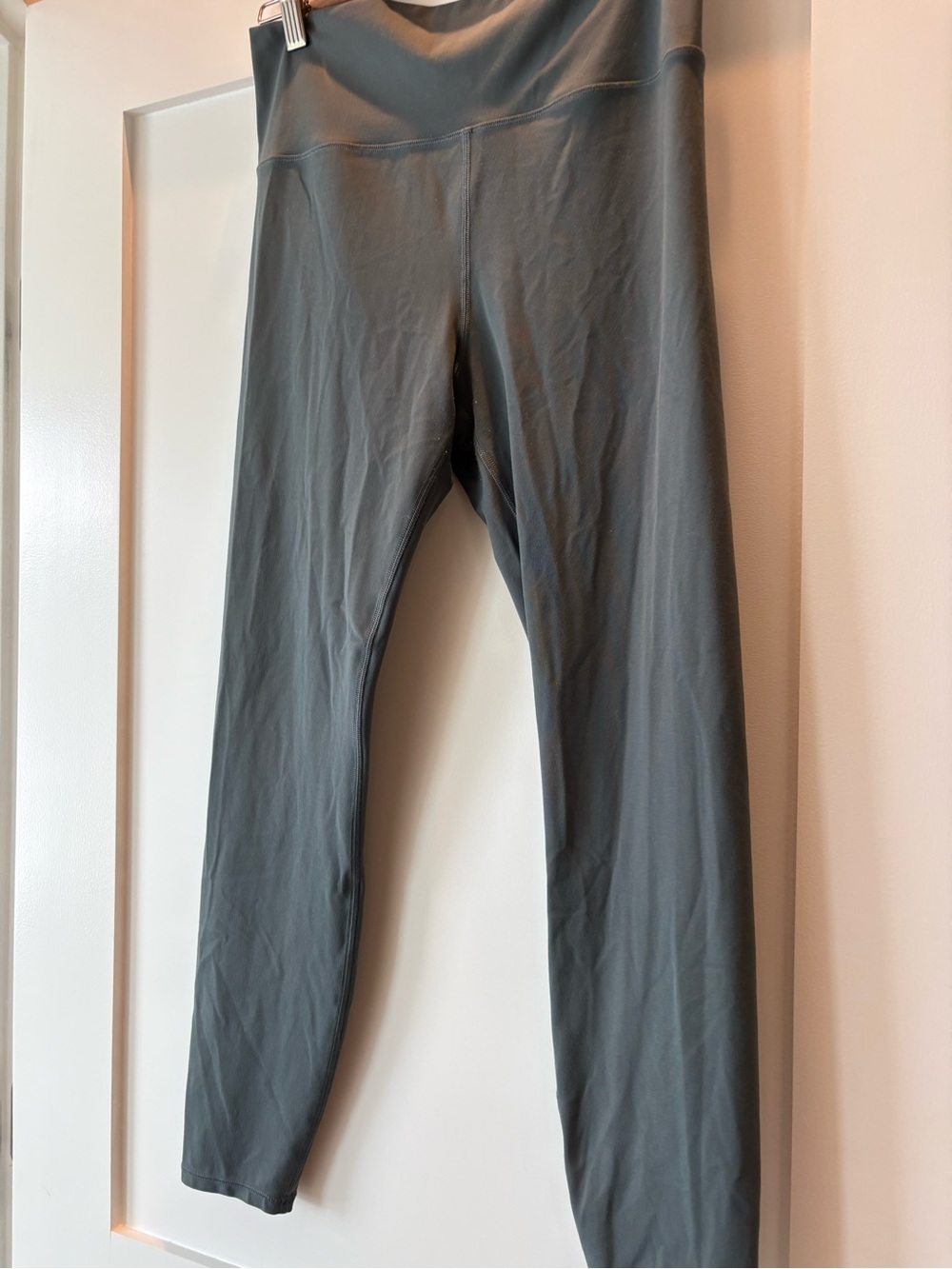 Vuori Women's Slate blue all the feels Leggings